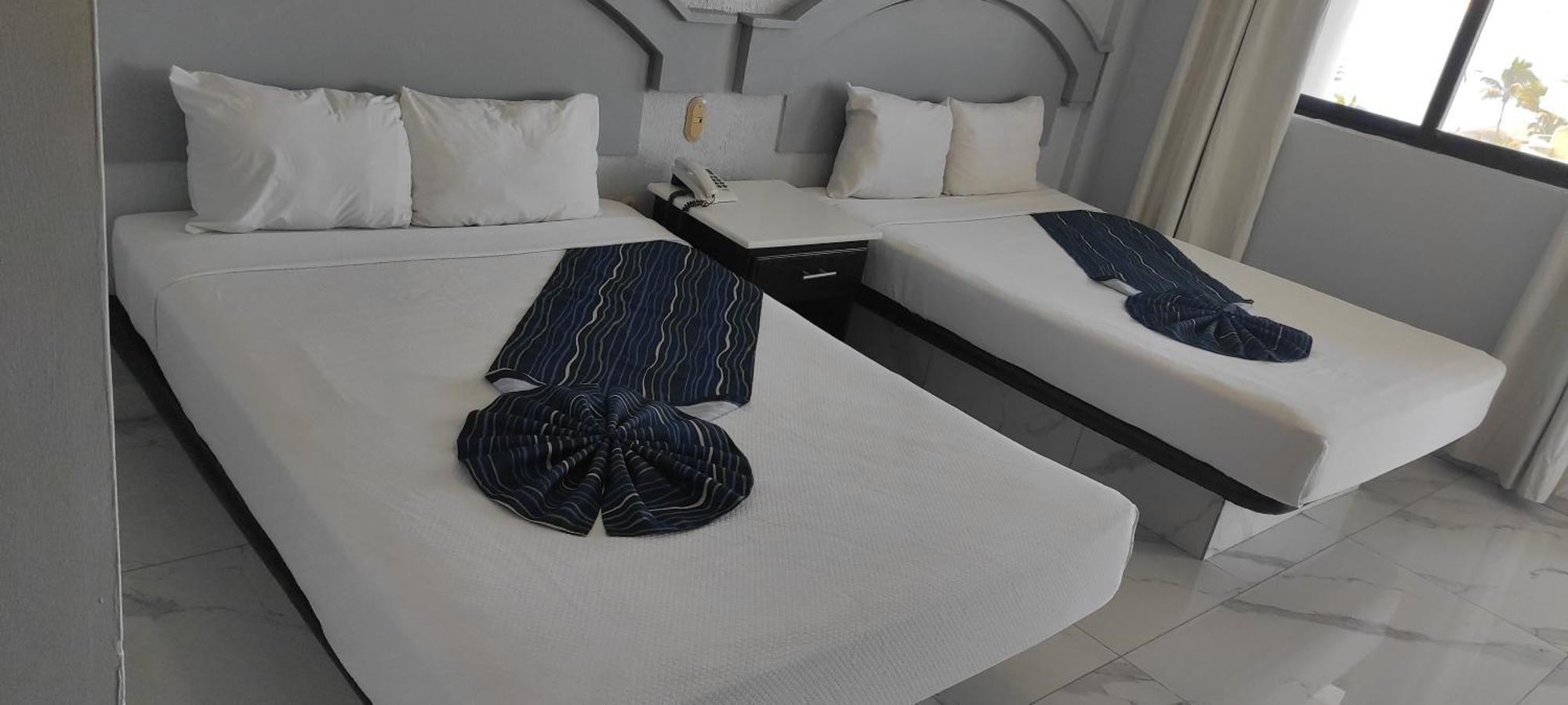 Twin Room,1622075463:JPEG